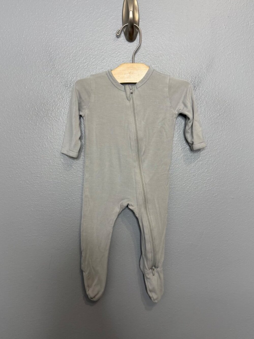 KYTE BABY light gray bamboo sleeper size 0-3 months